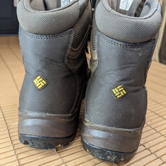 Columbia Boots Mens 11.5 Titanium Daska Pass Omni-Tech BM3448-231 Vibram sole. W main image 4